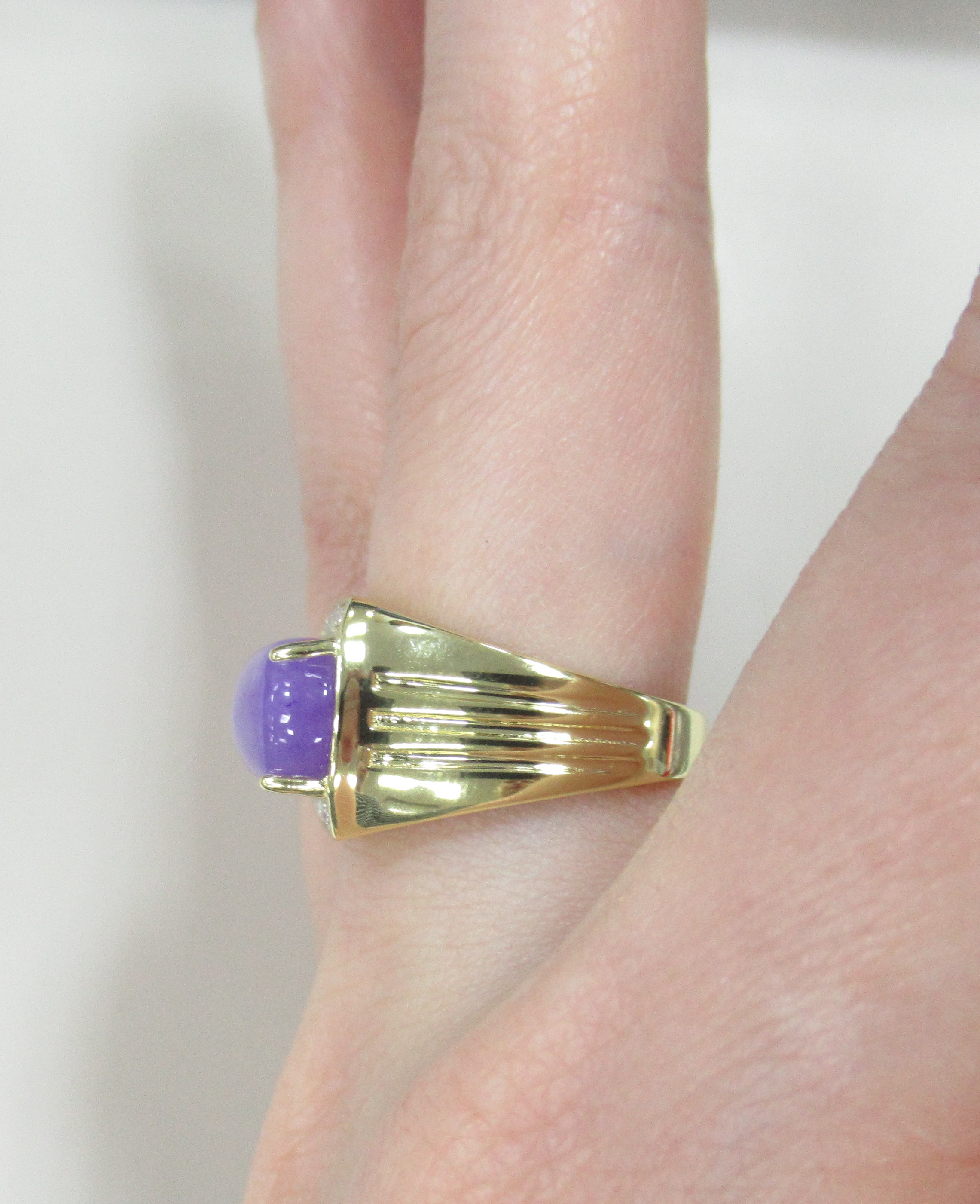 Серебряное кольцо с лавандовым жадеитом